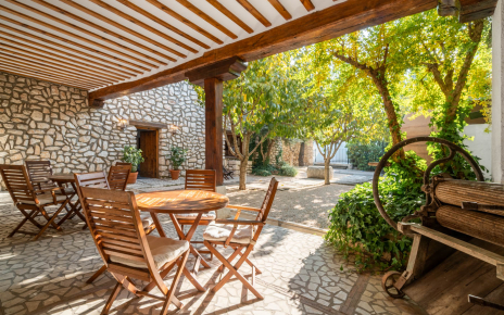 Furnished porch can be arranged to seat all together